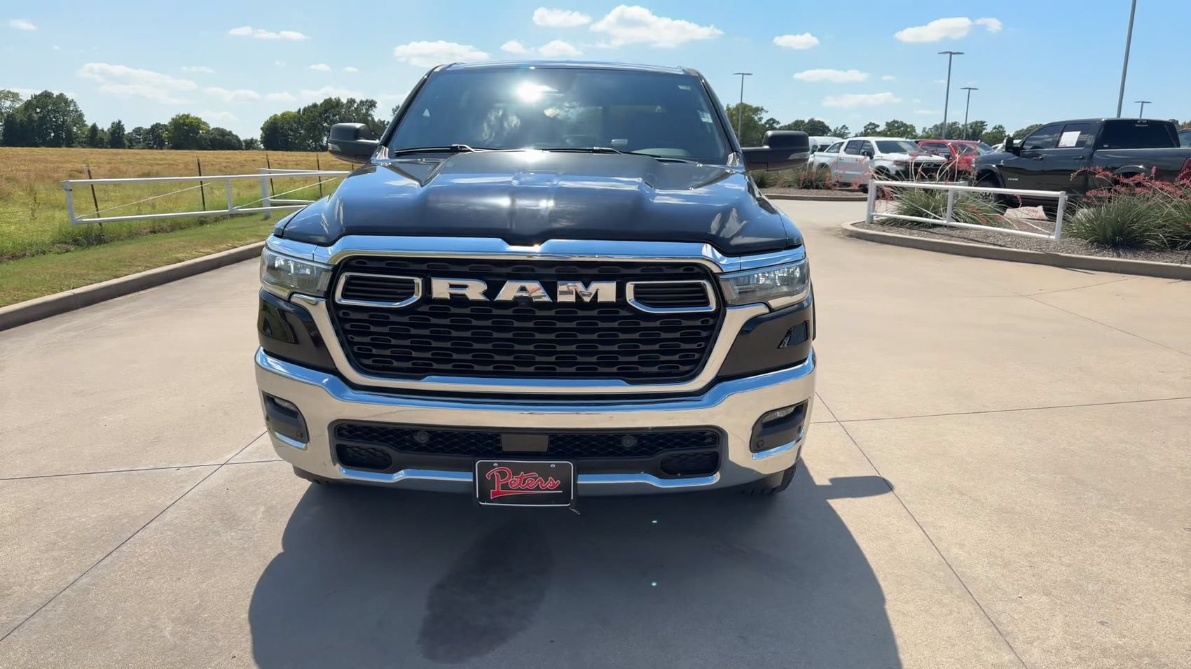 Used 2025 RAM 1500 Big Horn AWD/4WD image 3