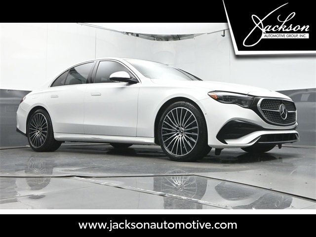 Used 2025 Mercedes-Benz E 350 Sedan image 41