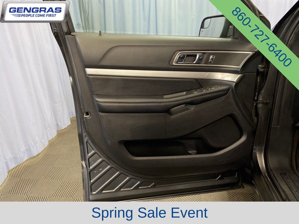 Used 2016 Ford Explorer XLT AWD/4WD image 11