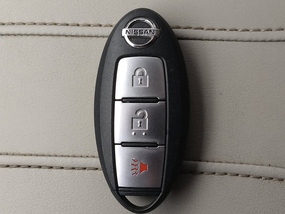 Used 2018 Nissan Rogue Sport SV FWD image 32
