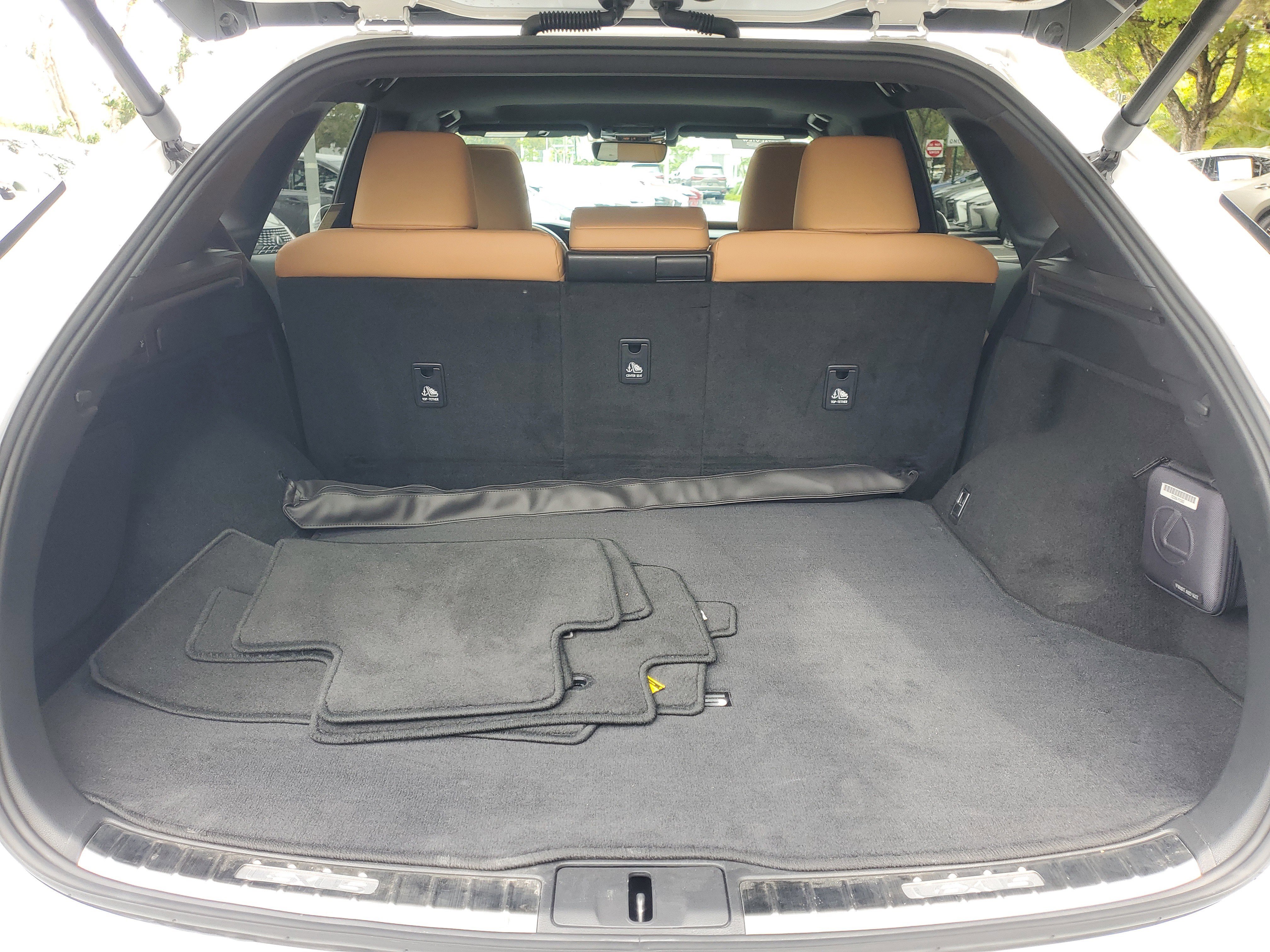 Used 2025 Lexus RX 350h w/ Accessory Package (K3) image 8