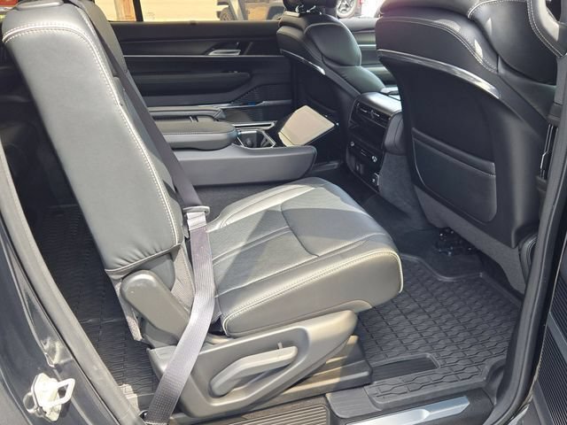 Certified 2024 Jeep Grand Wagoneer Series II Obsidian w/ Quick Order Packagew 28T AWD/4WD image 17