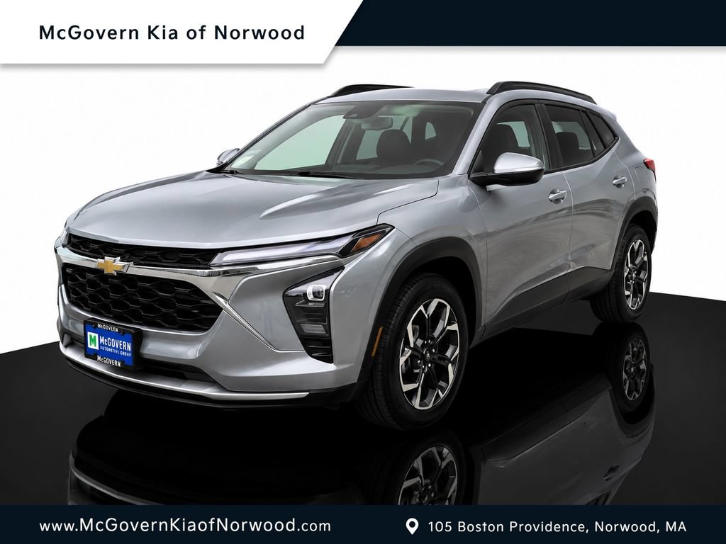 Used 2024 Chevrolet Trax LT w/ Sunroof Package FWD image 1