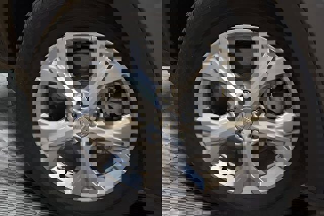 Used 2025 Honda HR-V LX image 14