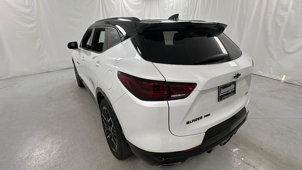 Used 2023 Chevrolet Blazer RS w/ Driver Confidence II Package image 5