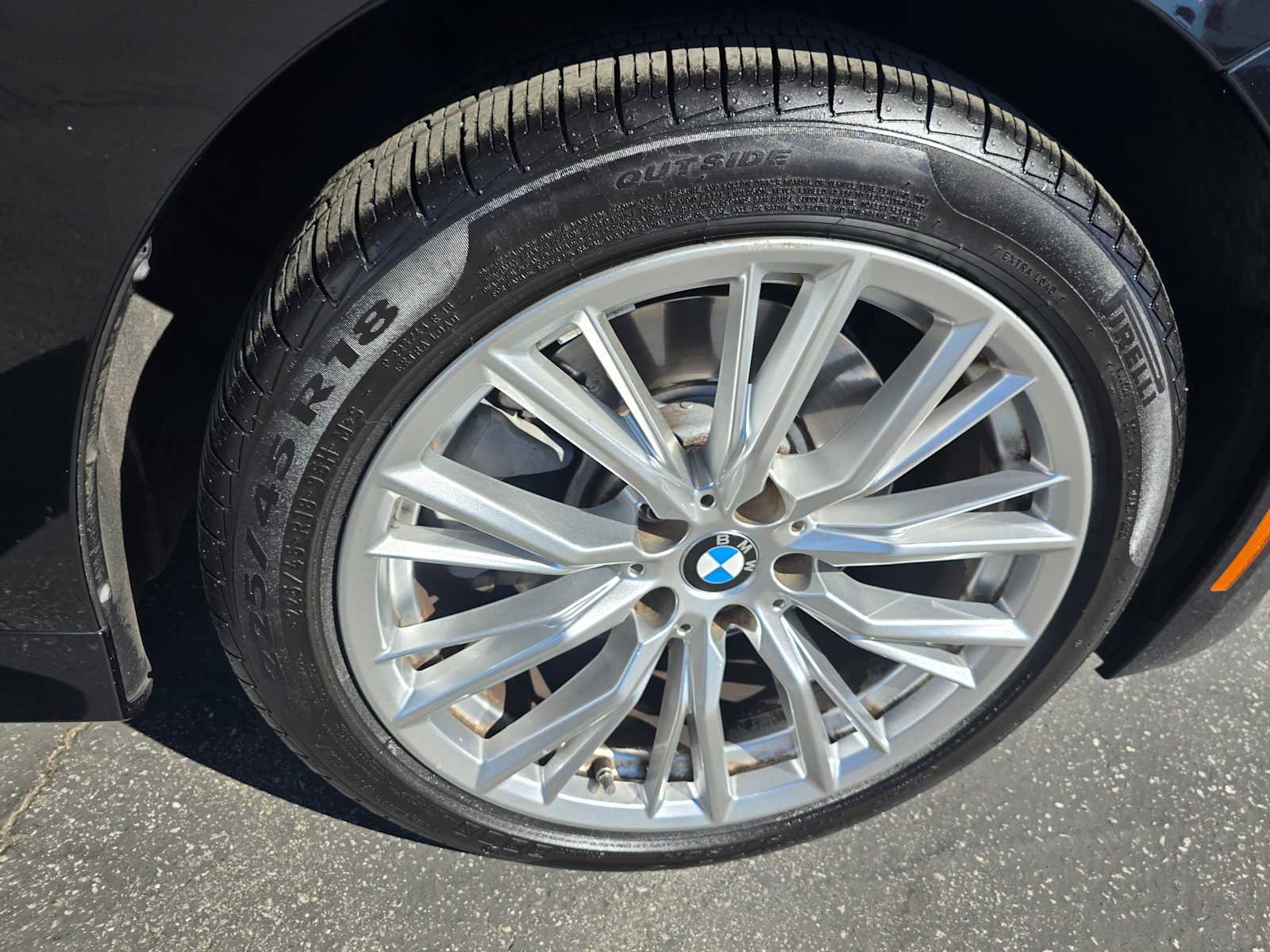 Used 2023 BMW 330i Sedan w/ Driving Assistance Package image 9