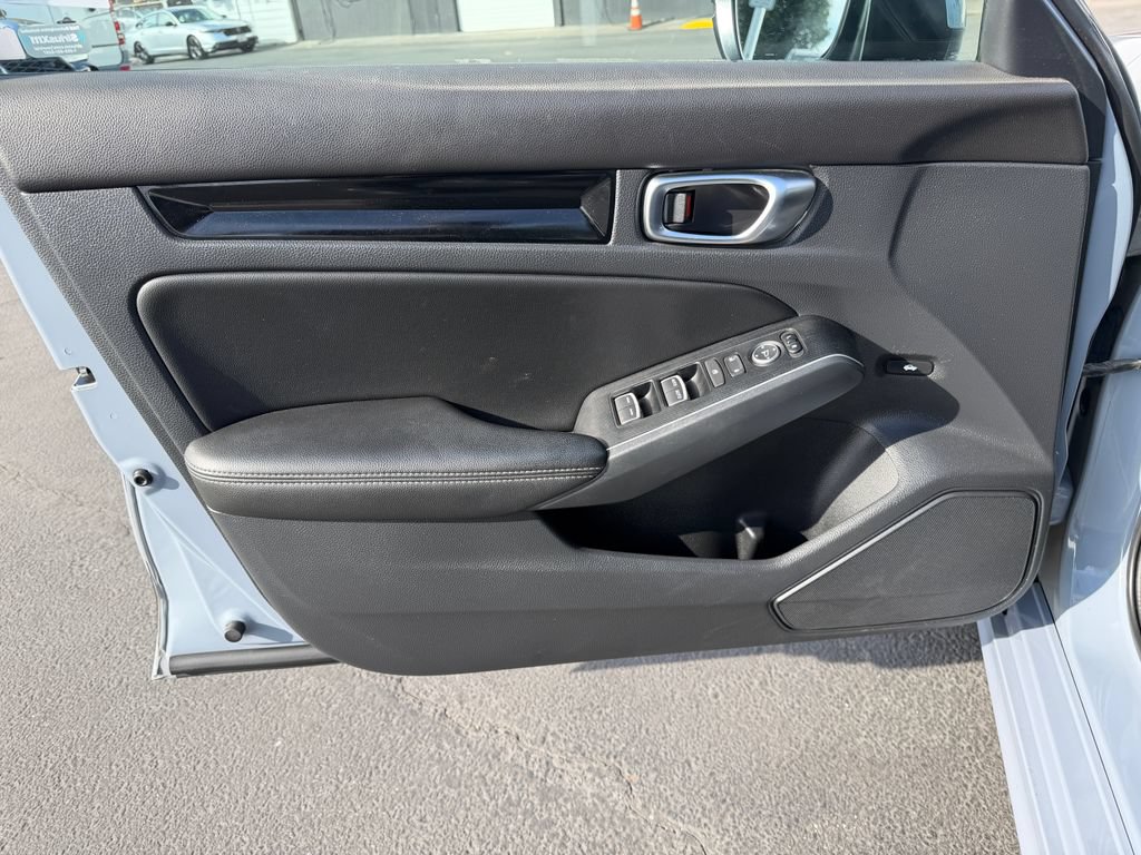 Used 2022 Honda Civic Touring image 12
