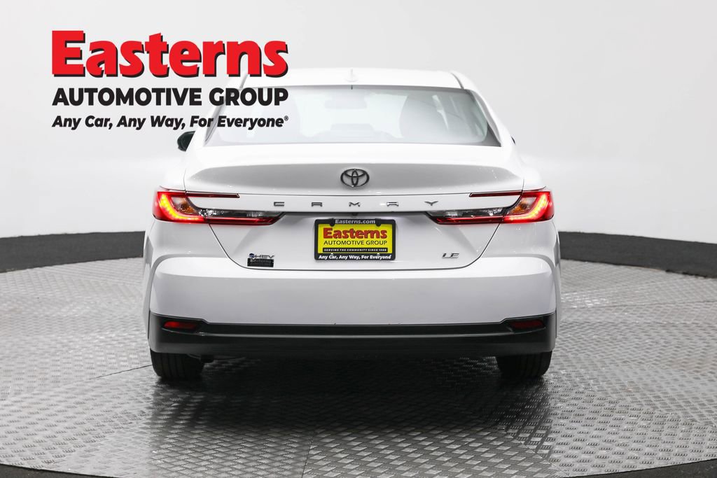 Used 2025 Toyota Camry LE image 6
