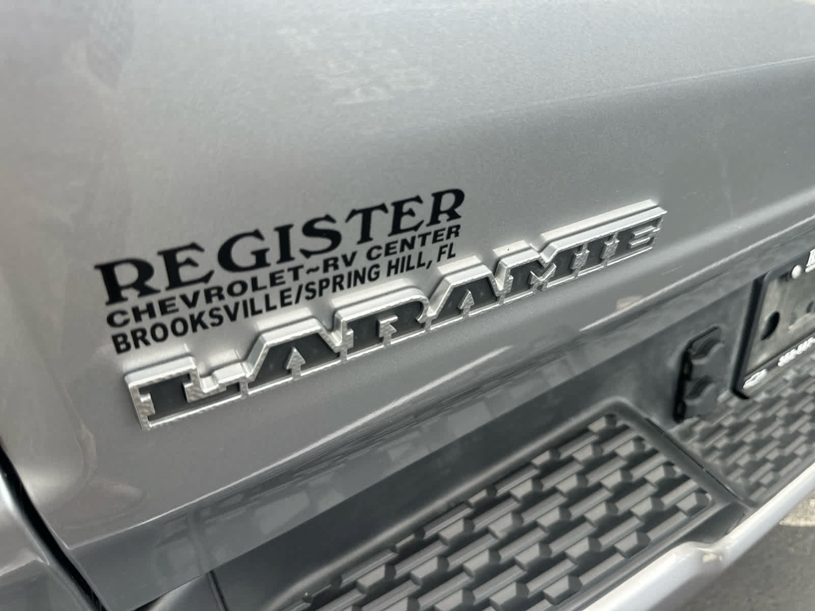 Used 2025 RAM 1500 Laramie w/ Advanced Safety Group II AWD/4WD image 12