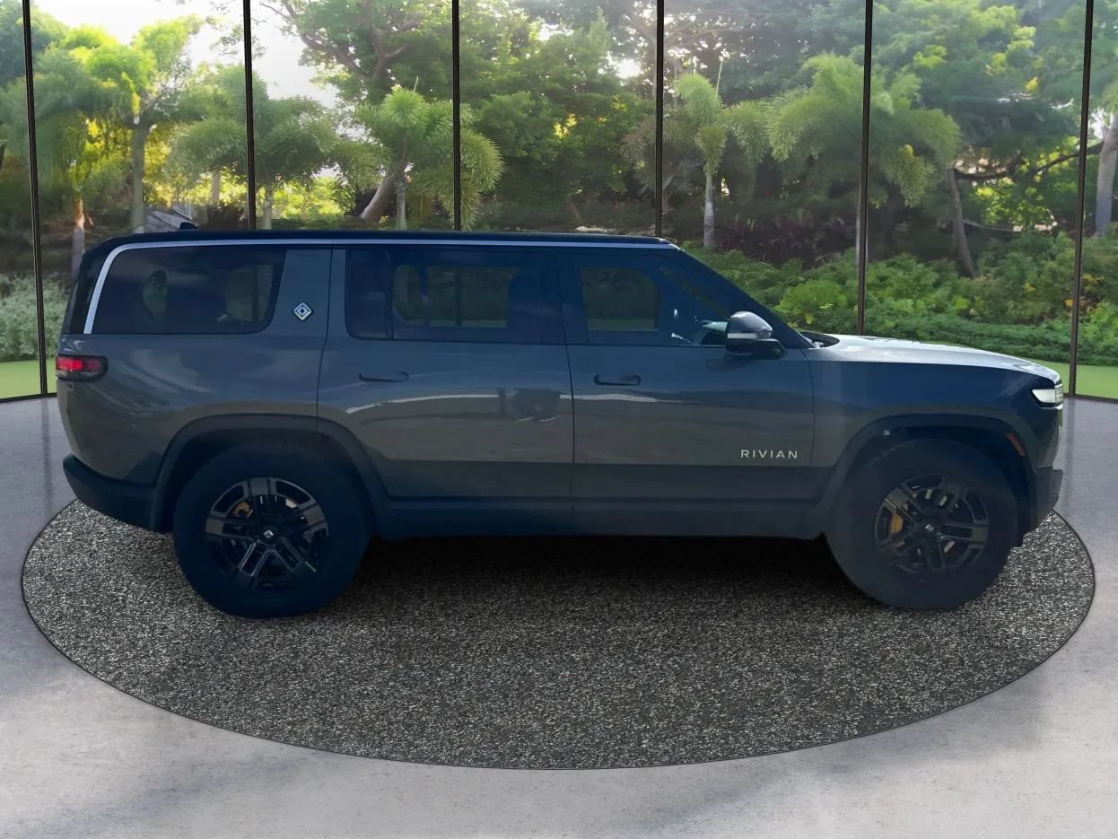 Used 2023 Rivian R1S Adventure AWD/4WD image 4