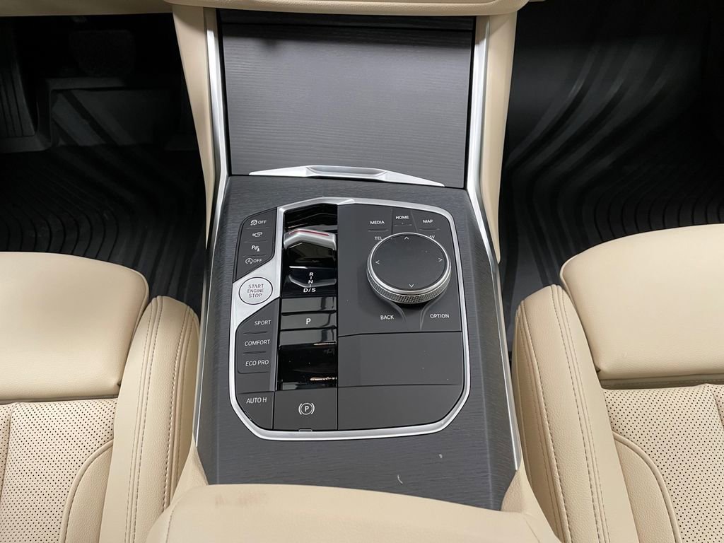 New 2025 BMW 330i xDrive Sedan w/ Premium Package image 9