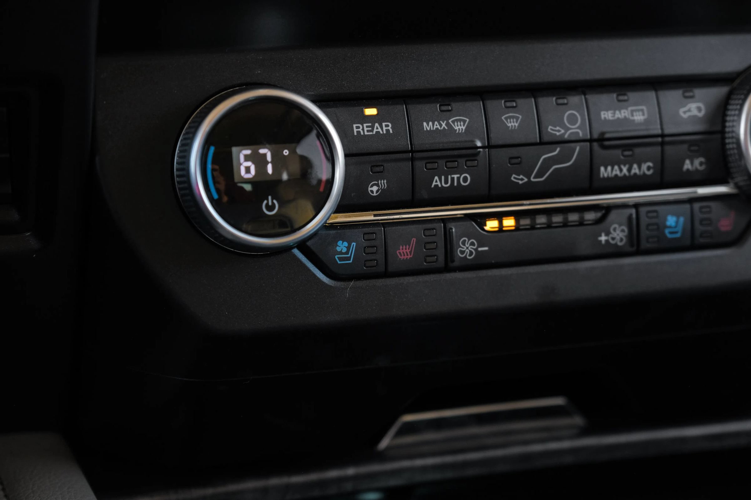 Used 2019 Ford Expedition Limited w/ Special Edition Package RWD image 30