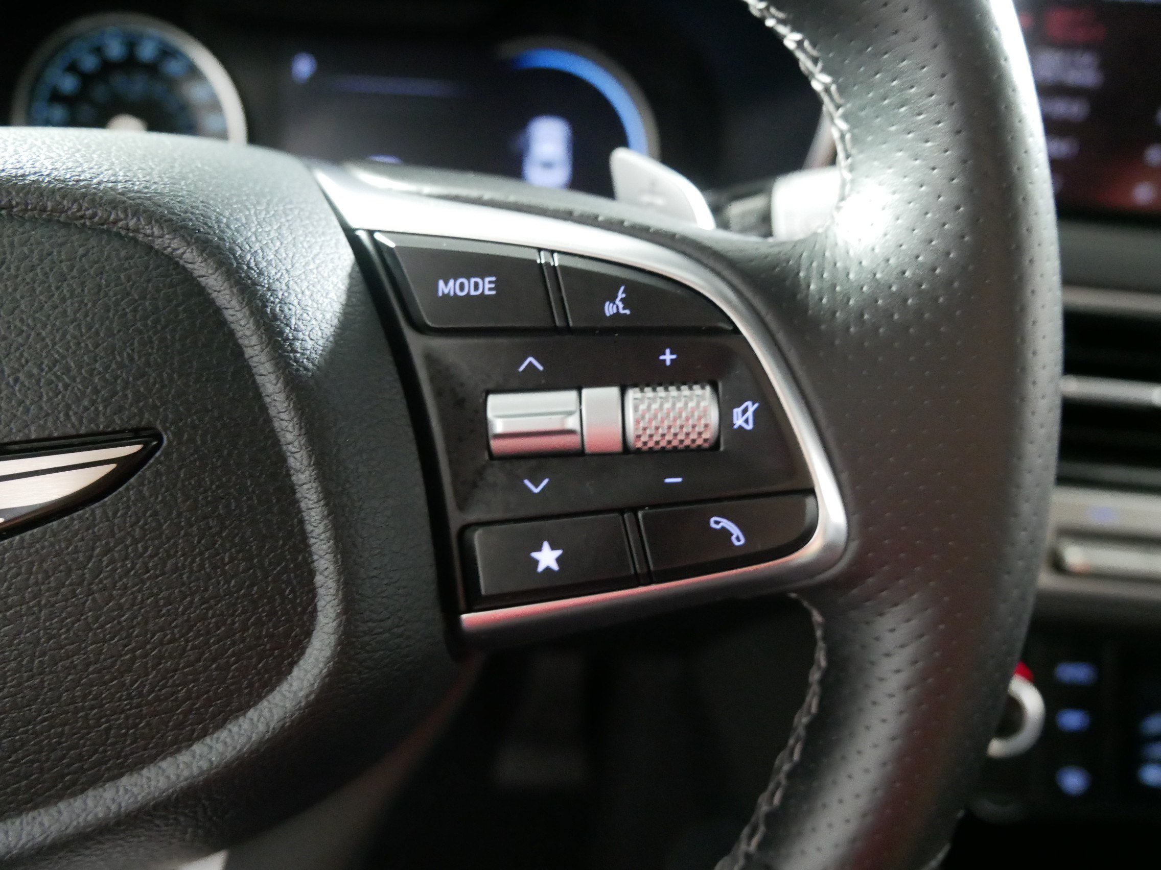 Certified 2026 Genesis G70 2.5T AWD/4WD image 28