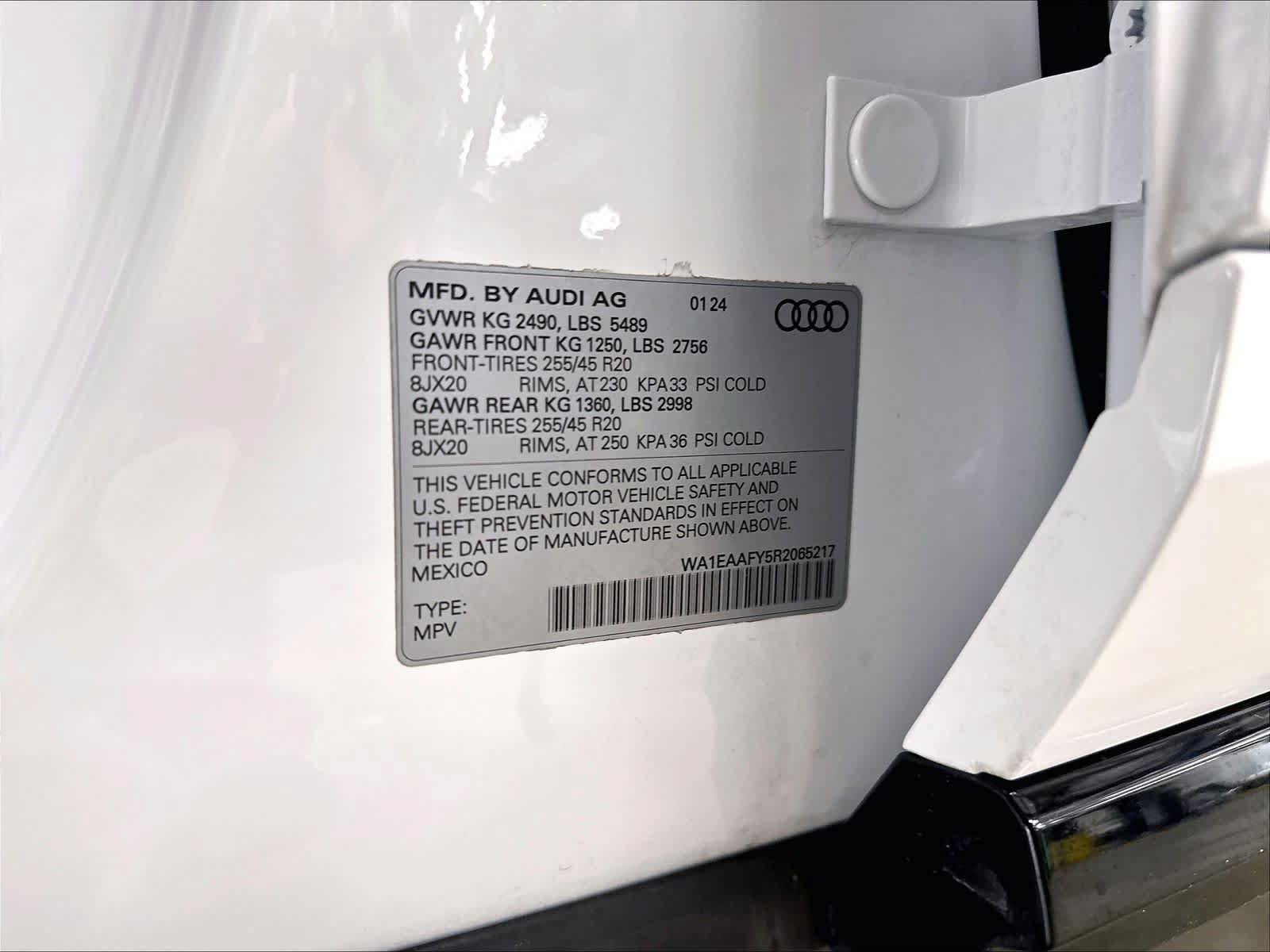 Used 2024 Audi Q5 2.0T Premium Plus w/ Premium Plus Package AWD/4WD image 23