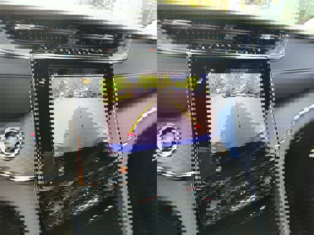 New 2025 Jeep Grand Cherokee L Laredo image 17