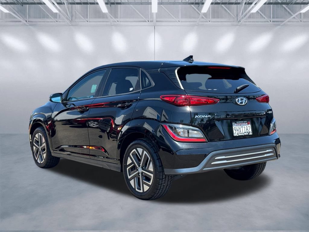 Used 2023 Hyundai Kona SE FWD image 4