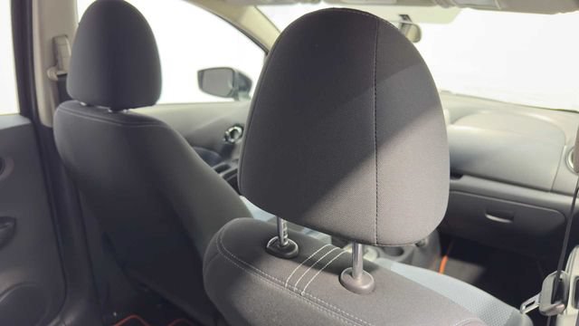 Used 2018 Nissan Versa Note SV FWD image 14