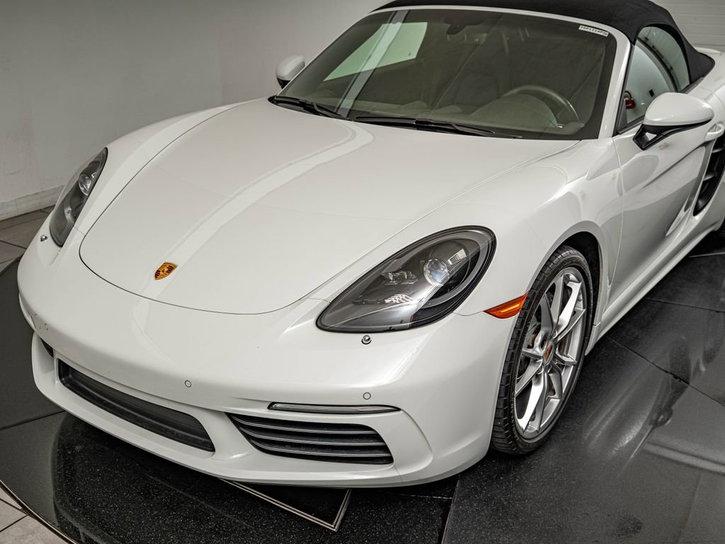 Certified 2019 Porsche 718 Boxster image 17