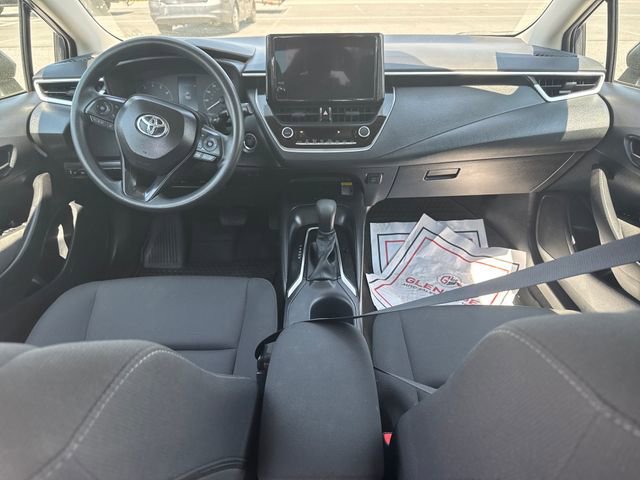 Used 2025 Toyota Corolla LE w/ LE Premium Package FWD image 17