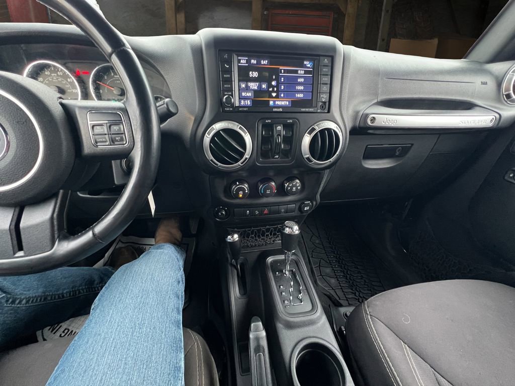 Used 2015 Jeep Wrangler Unlimited Sahara w/ Trailer Tow Group image 23