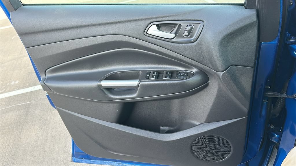 Used 2018 Ford Escape SE w/ SE Sport Appearance Package AWD/4WD image 20