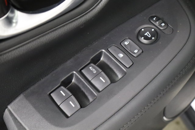 Used 2026 Honda HR-V LX image 18