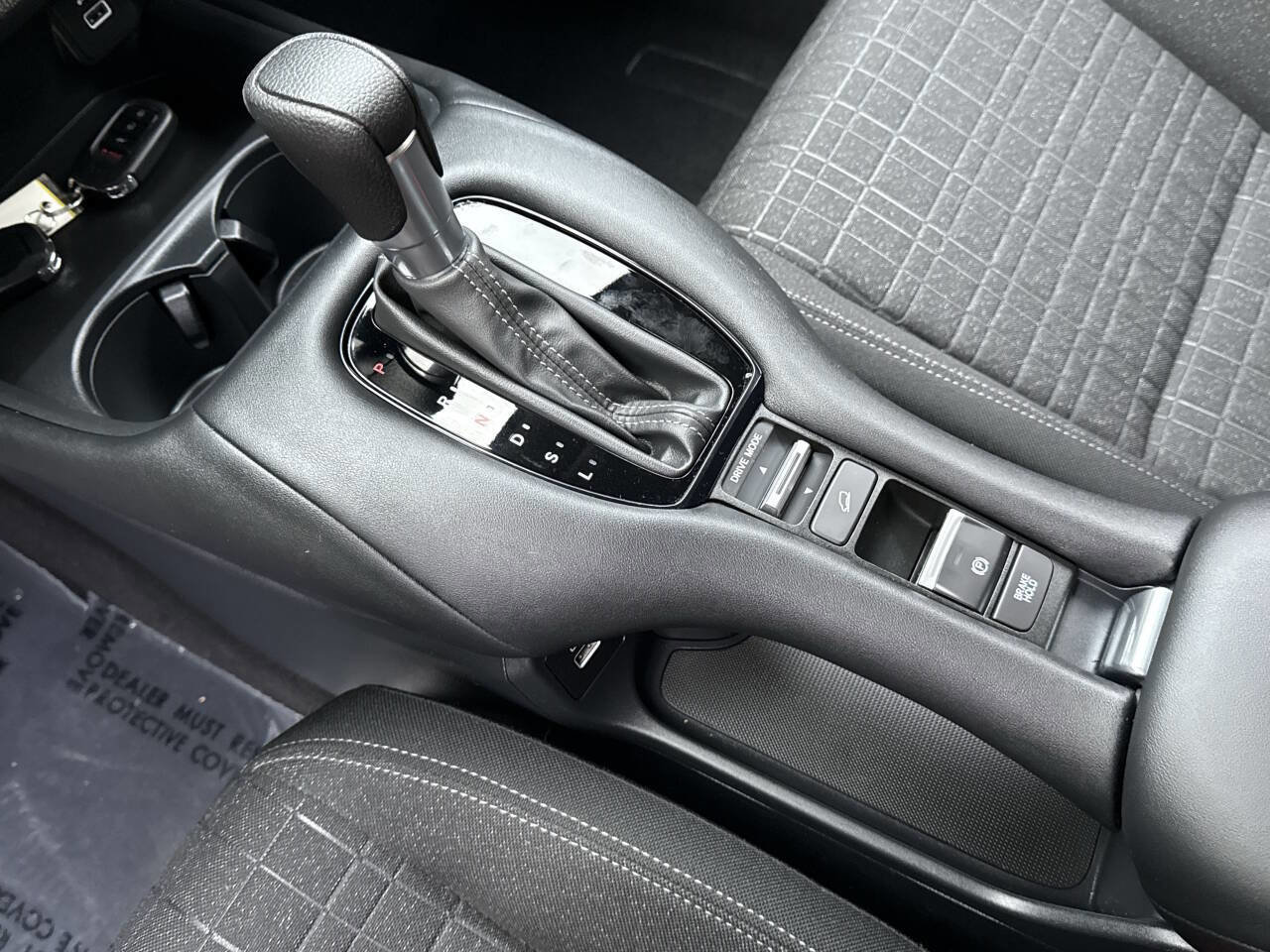 Used 2023 Honda HR-V LX image 15