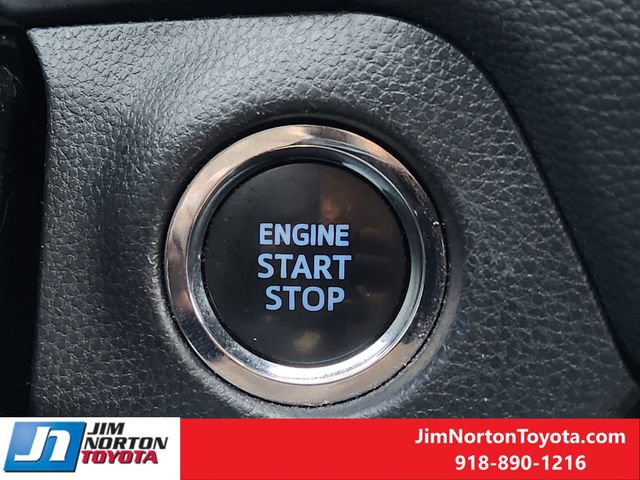 Used 2022 Toyota RAV4 XLE image 22