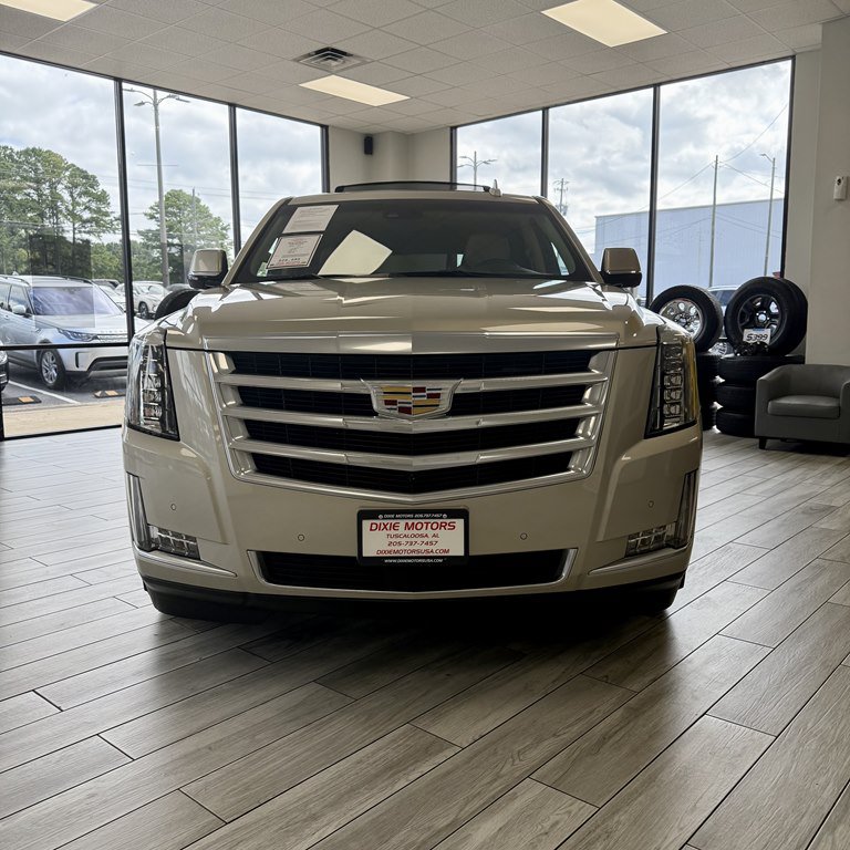 Used 2016 Cadillac Escalade Premium AWD/4WD image 2