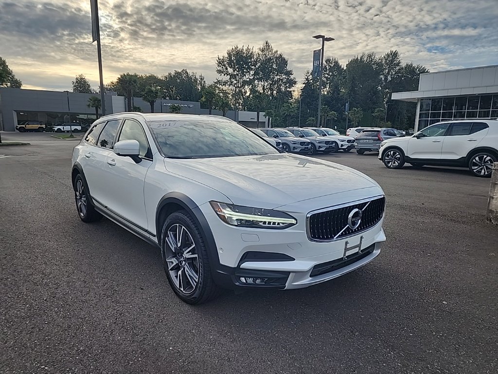Used 2017 Volvo V90 T6 Cross Country AWD/4WD image 6