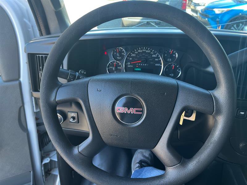 Used 2017 GMC Savana 2500 image 15