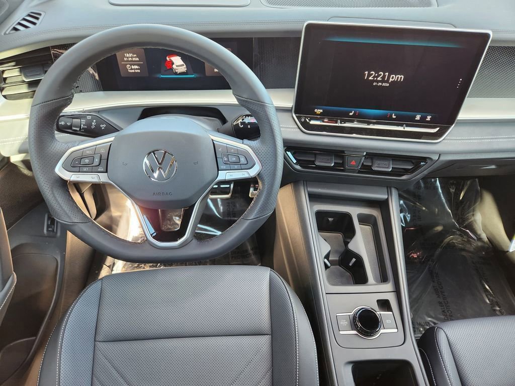 New 2026 Volkswagen Tiguan SE R-Line image 3