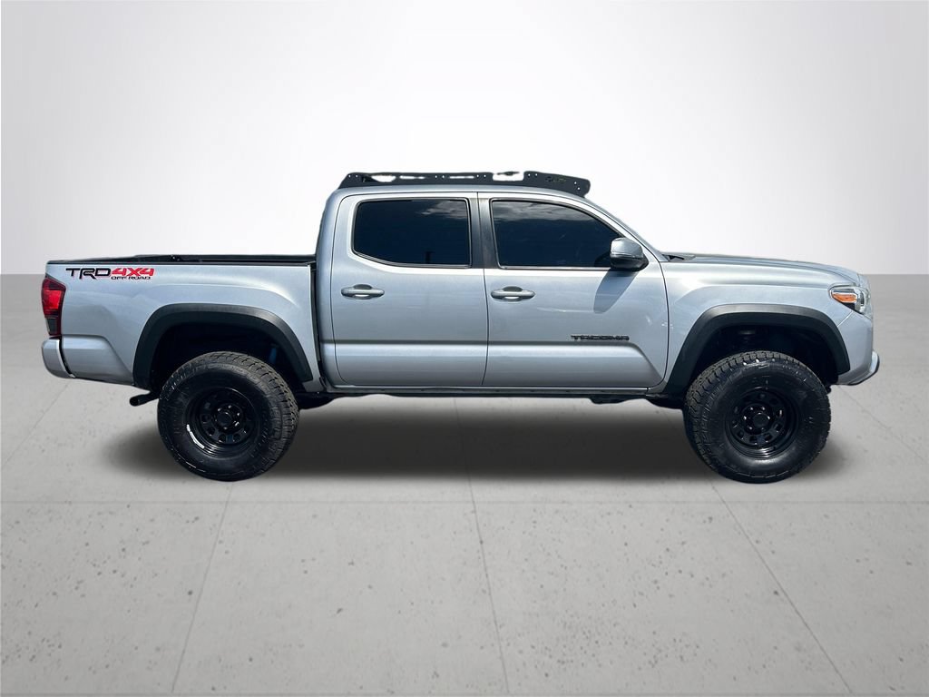 Used 2019 Toyota Tacoma TRD Off-Road AWD/4WD image 6
