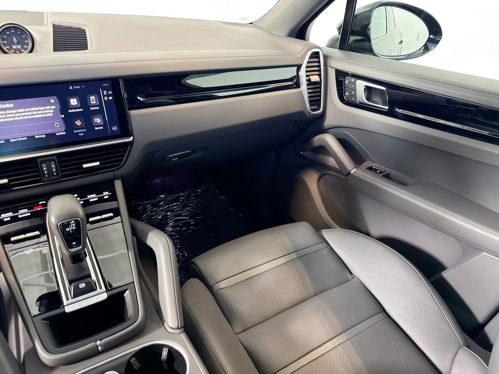 Certified 2022 Porsche Cayenne S image 21