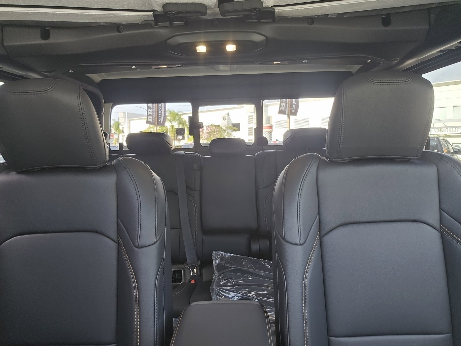 New 2026 Jeep Gladiator Sahara image 28