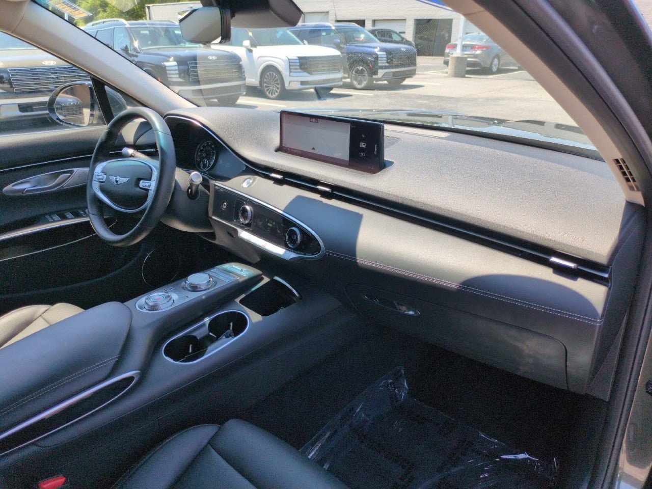 Used 2025 Genesis GV70 2.5T AWD/4WD image 24