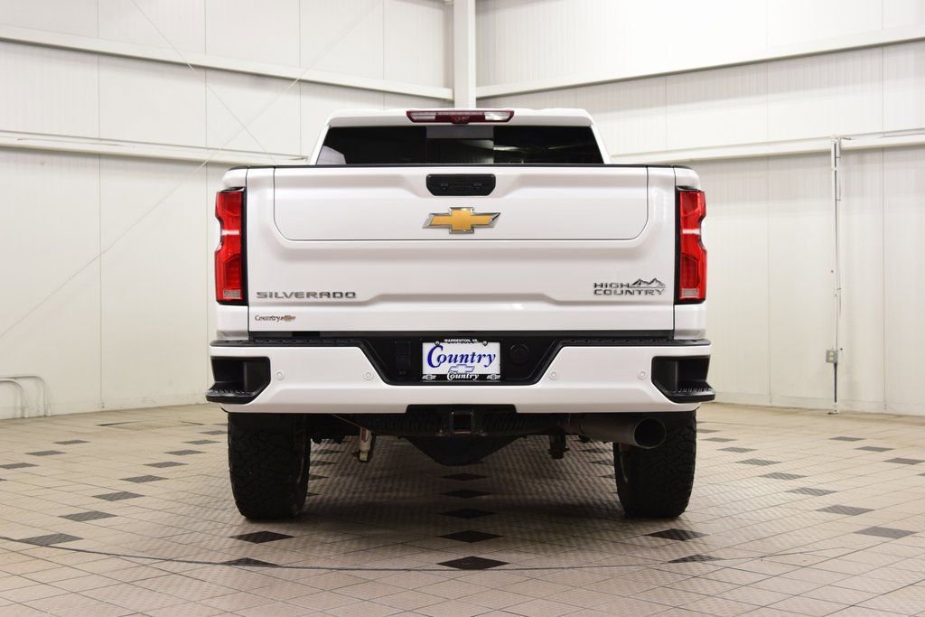 Used 2024 Chevrolet Silverado 2500 High Country w/ Technology Package image 7