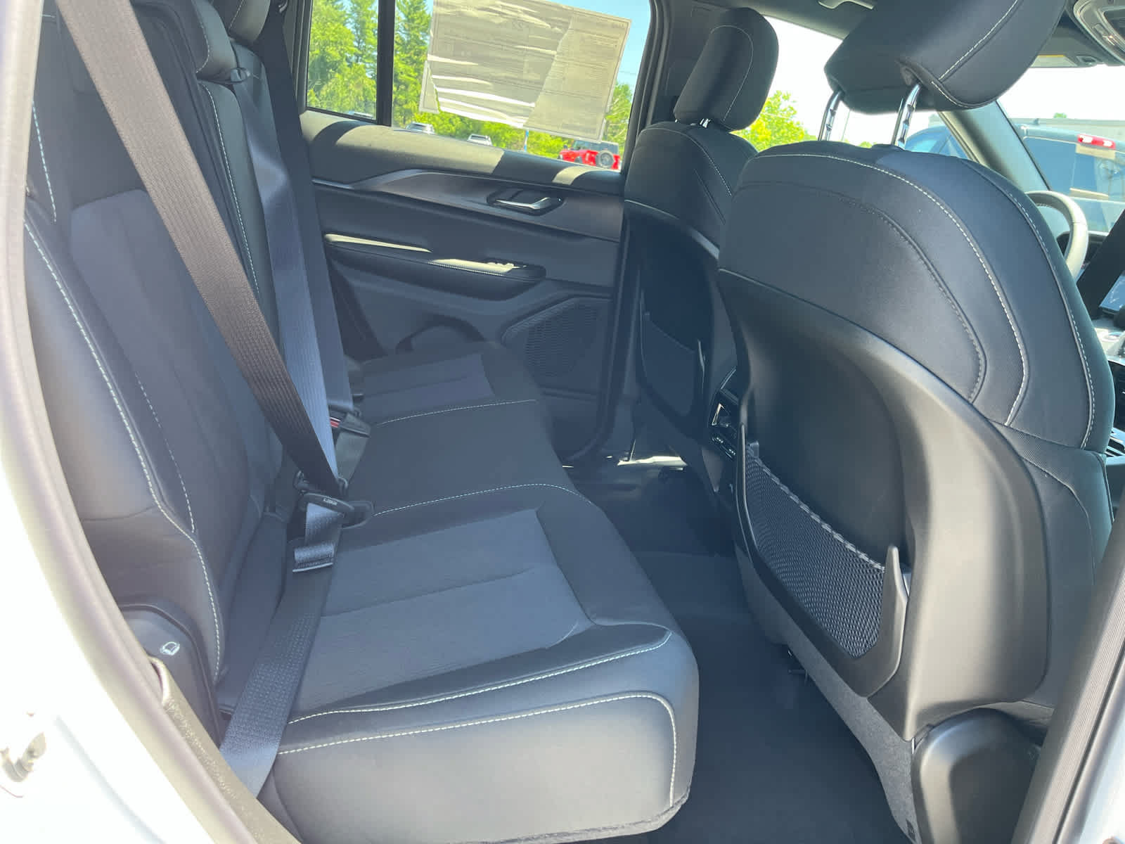New 2026 Jeep Grand Cherokee Laredo AWD/4WD image 29