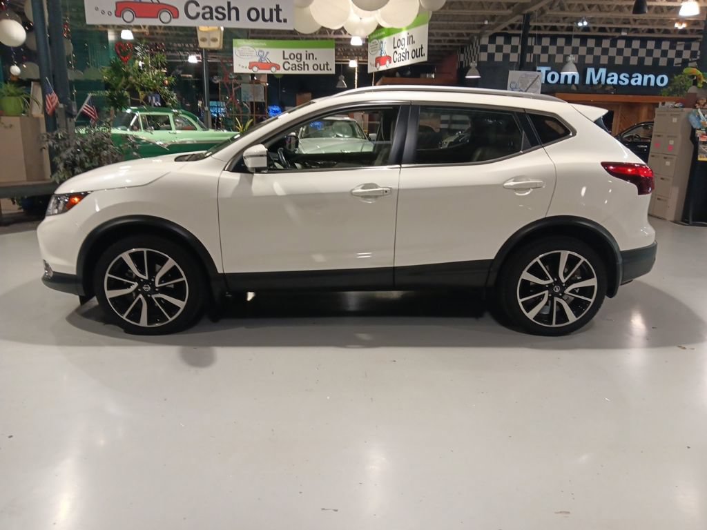 Used 2019 Nissan Rogue Sport SL AWD/4WD image 9