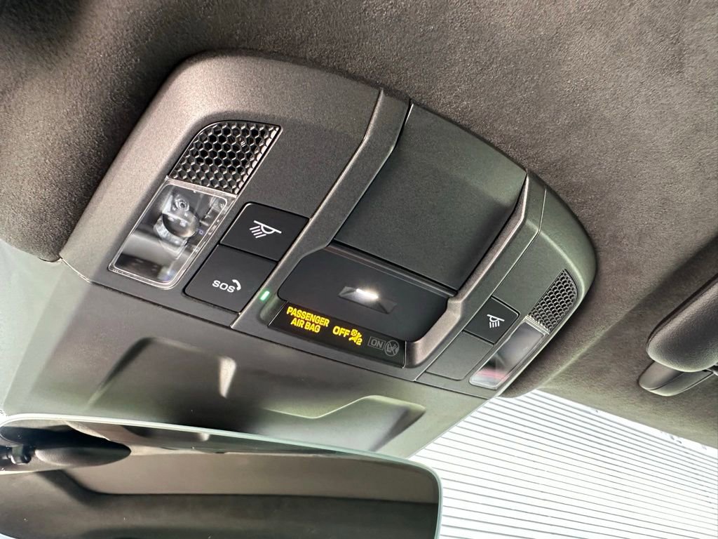 Used 2025 Porsche 911 Carrera GTS image 33