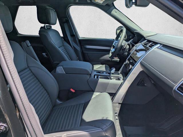 New 2026 Land Rover Discovery Dynamic SE AWD/4WD image 17