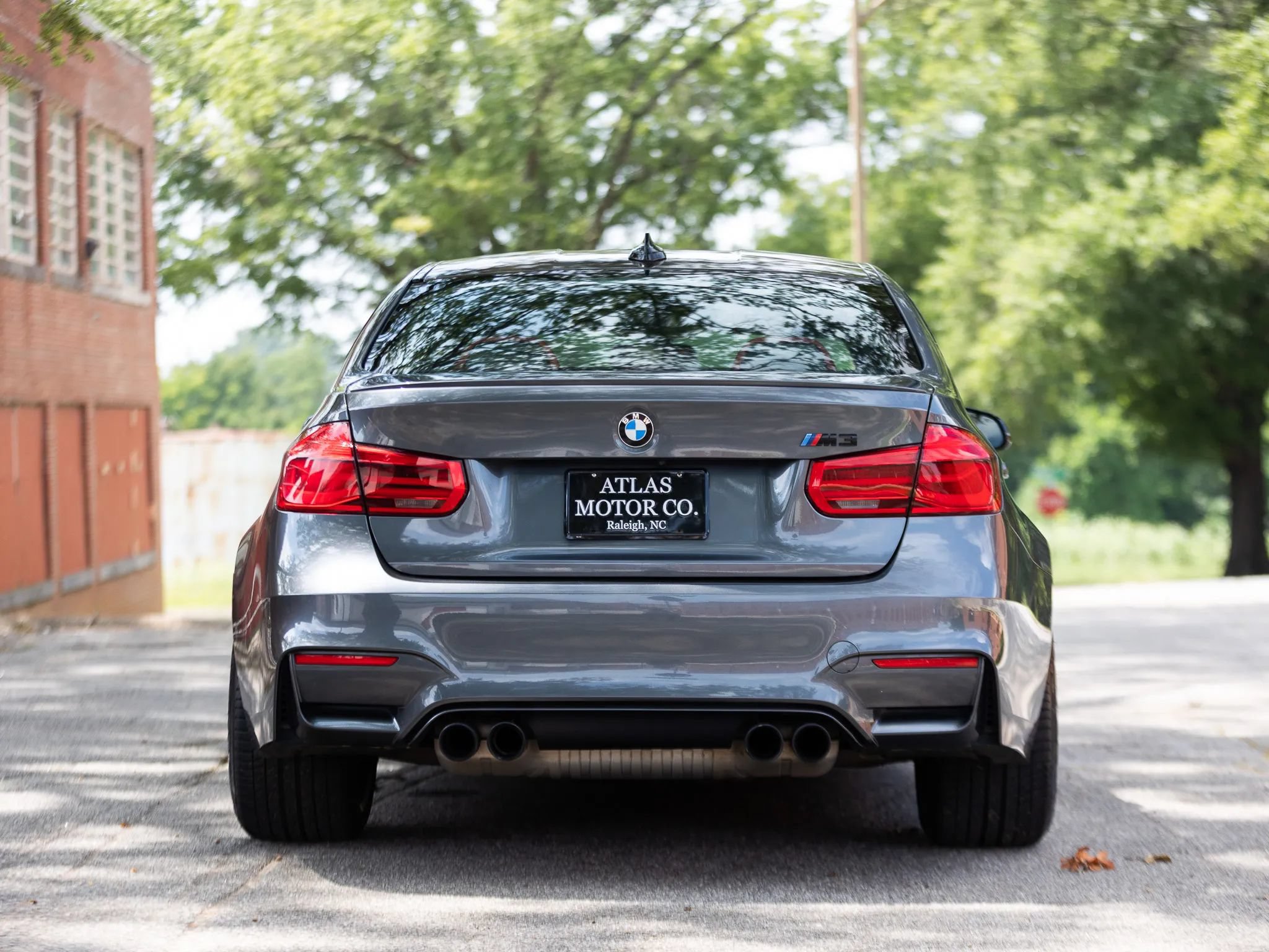Used 2016 BMW M3 RWD image 9