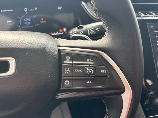 Used 2023 Jeep Grand Cherokee Laredo X image 22