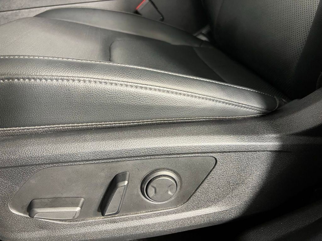 Used 2025 Kia Sportage EX w/ Premium Package image 24