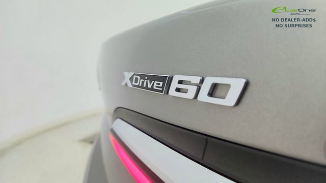 Used 2024 BMW i7 xDrive60 image 19