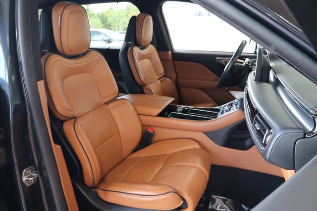 Used 2020 Lincoln Aviator Black Label Grand Touring w/ Class IV Trailer Tow Package AWD/4WD image 22