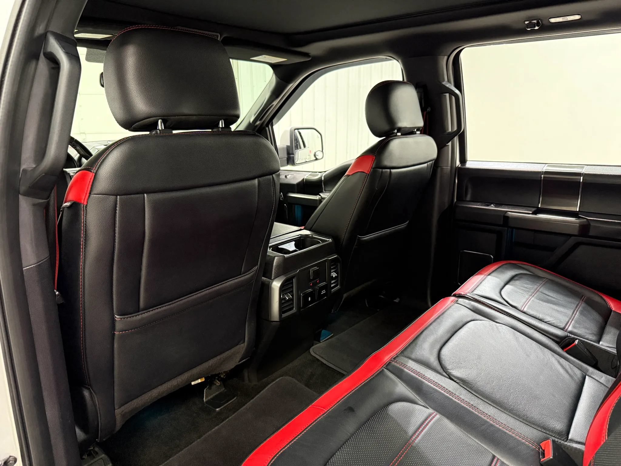 Used 2018 Ford F150 Lariat w/ Equipment Group 502A Luxury AWD/4WD image 15