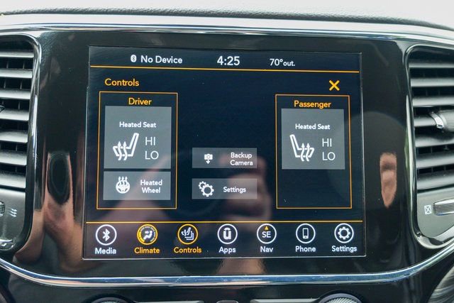 Used 2022 Jeep Grand Cherokee Laredo X image 49