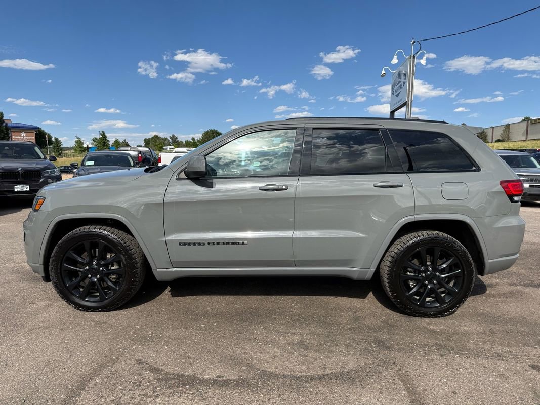 Used 2021 Jeep Grand Cherokee Laredo X image 6