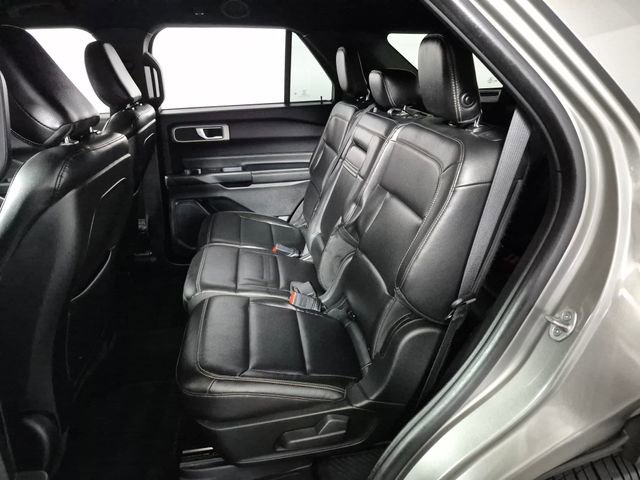 Used 2020 Ford Explorer XLT w/ Equipment Group 202A AWD/4WD image 22